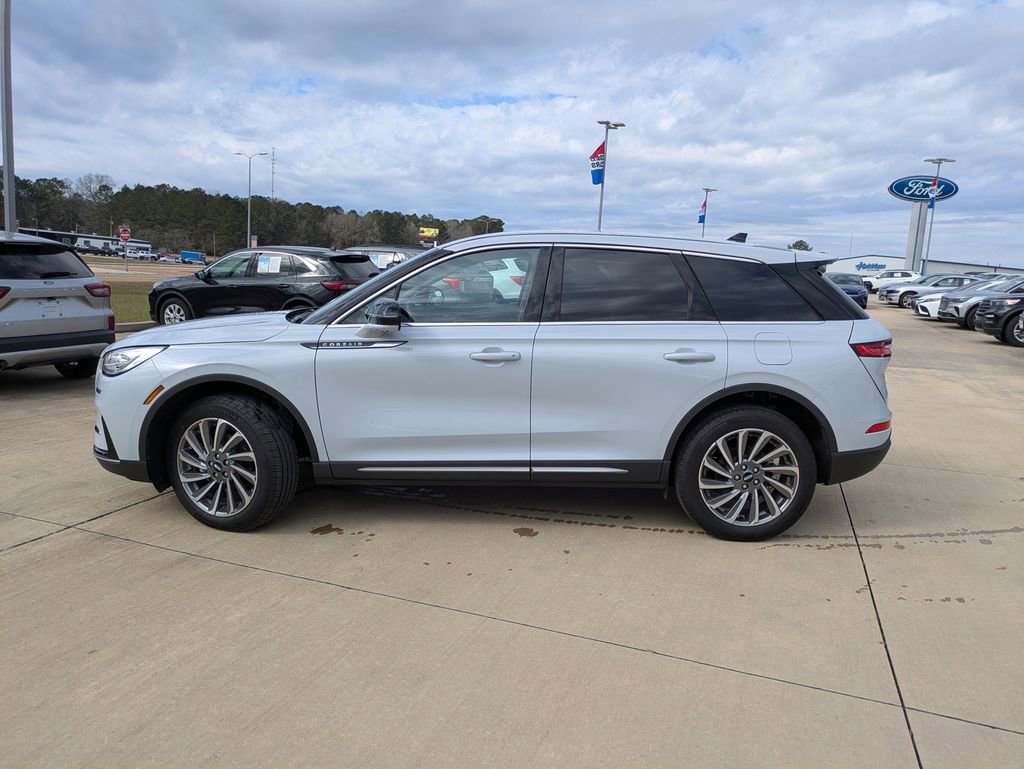 Used 2025 Lincoln Corsair Reserve image 5