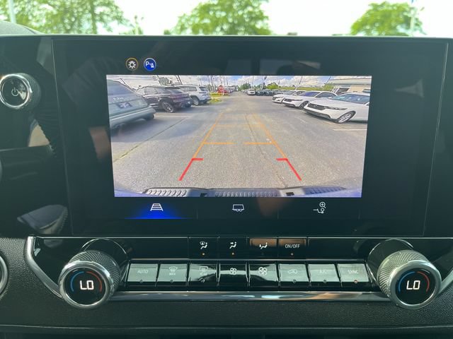 Used 2025 Chevrolet Colorado Trail Boss AWD/4WD image 24