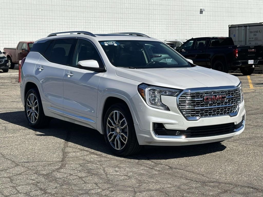 Certified 2024 GMC Terrain Denali w/ Denali Premium Package image 7