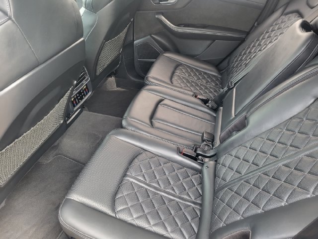 Used 2021 Audi SQ7 Prestige w/ Prestige Package AWD/4WD image 23