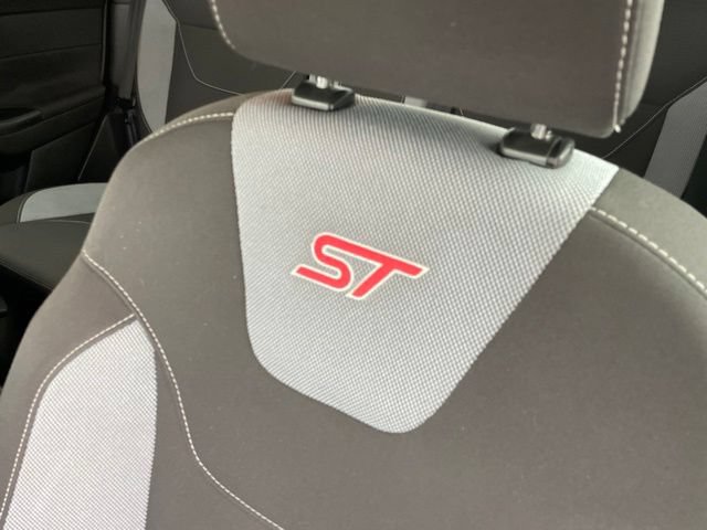 Used 2018 Ford Focus ST FWD image 21