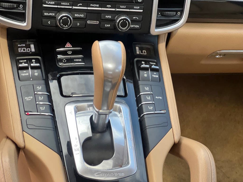 Used 2012 Porsche Cayenne AWD/4WD image 14