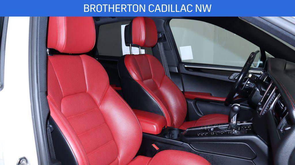 Used 2018 Porsche Macan S image 23