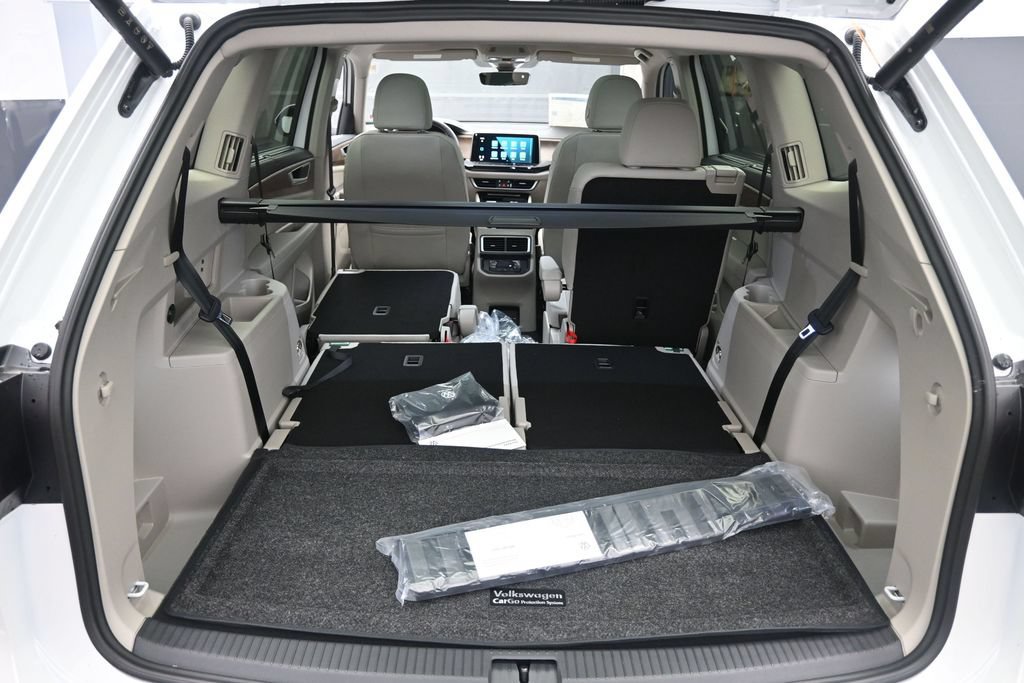 New 2026 Volkswagen Atlas SE FWD image 24