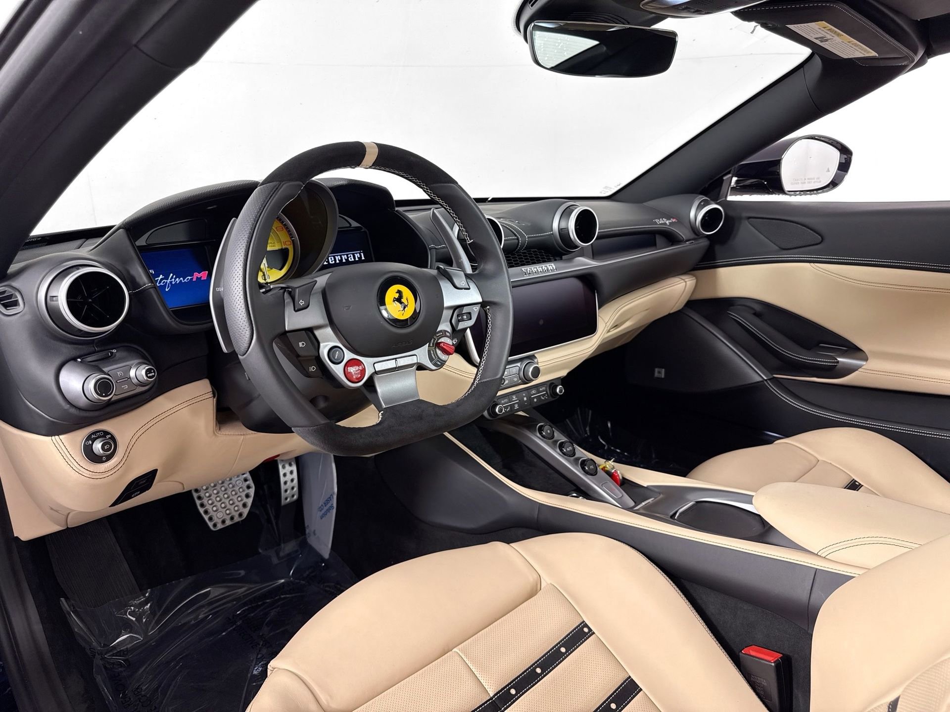 Certified 2023 Ferrari Portofino M RWD image 20