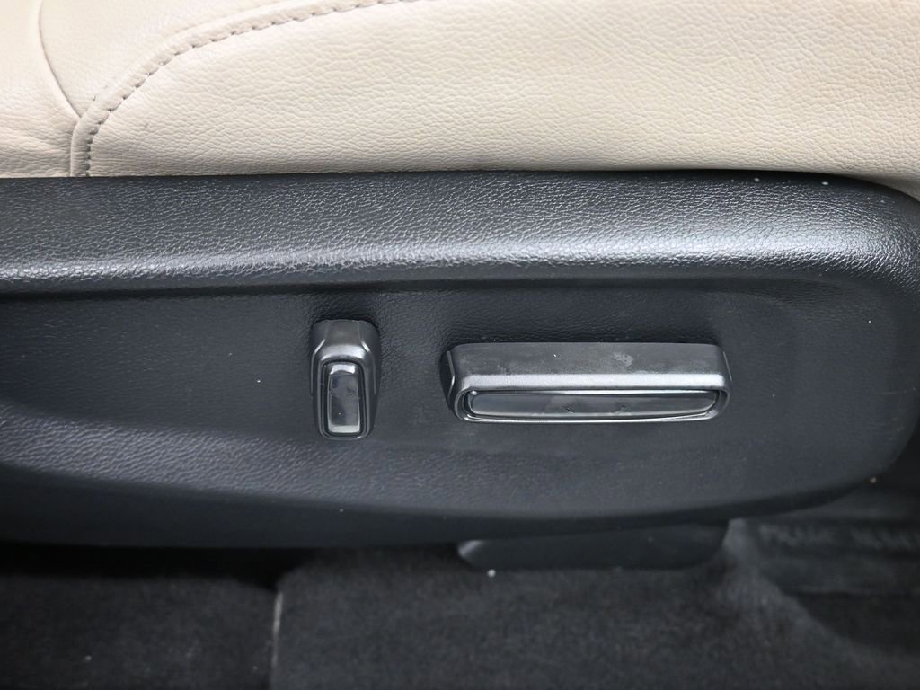 Used 2017 Honda CR-V Touring image 44