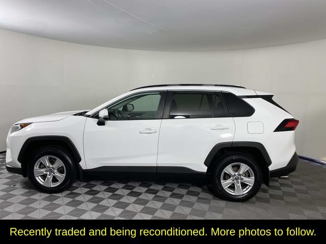 Used 2019 Toyota RAV4 XLE w/ Convenience Package AWD/4WD image 5