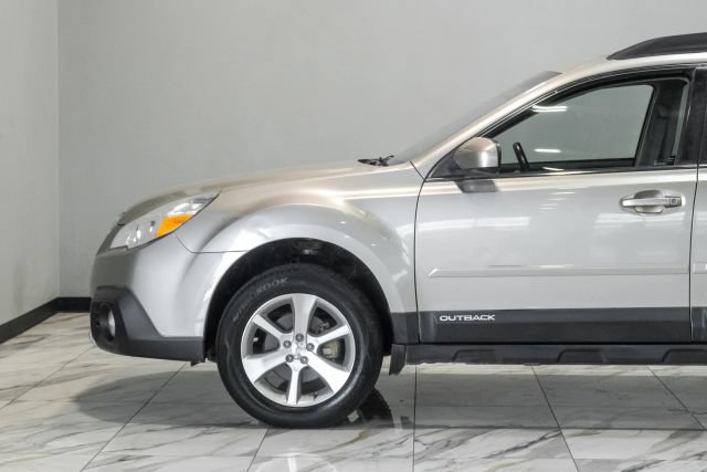 Used 2014 Subaru Outback 2.5i Limited AWD/4WD image 18