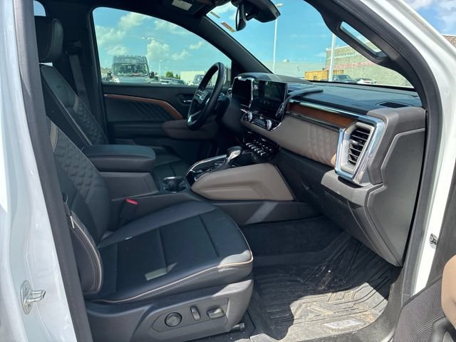 Used 2024 GMC Canyon Denali AWD/4WD image 21