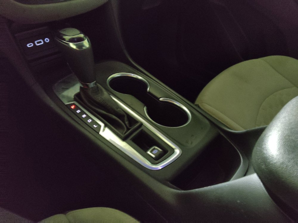 Used 2021 Chevrolet Equinox LS FWD image 26