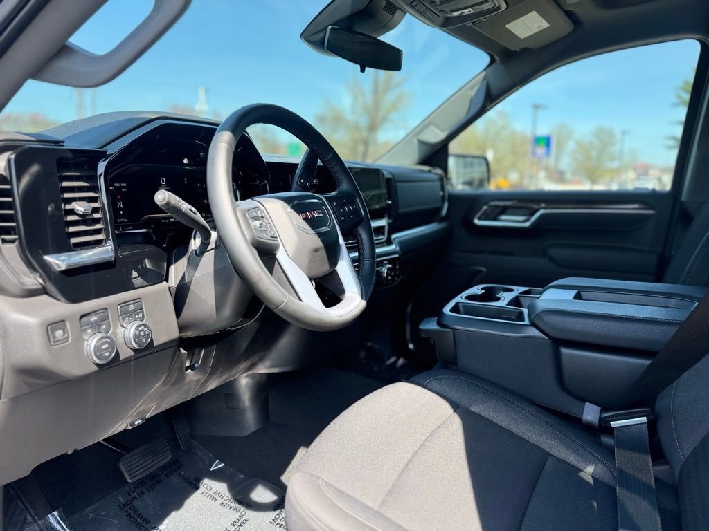 Used 2025 GMC Sierra 1500 Elevation AWD/4WD image 14
