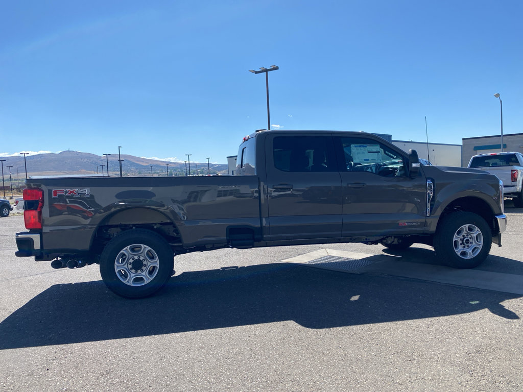 New 2026 Ford F350 4x4 Crew Cab Super Duty image 17