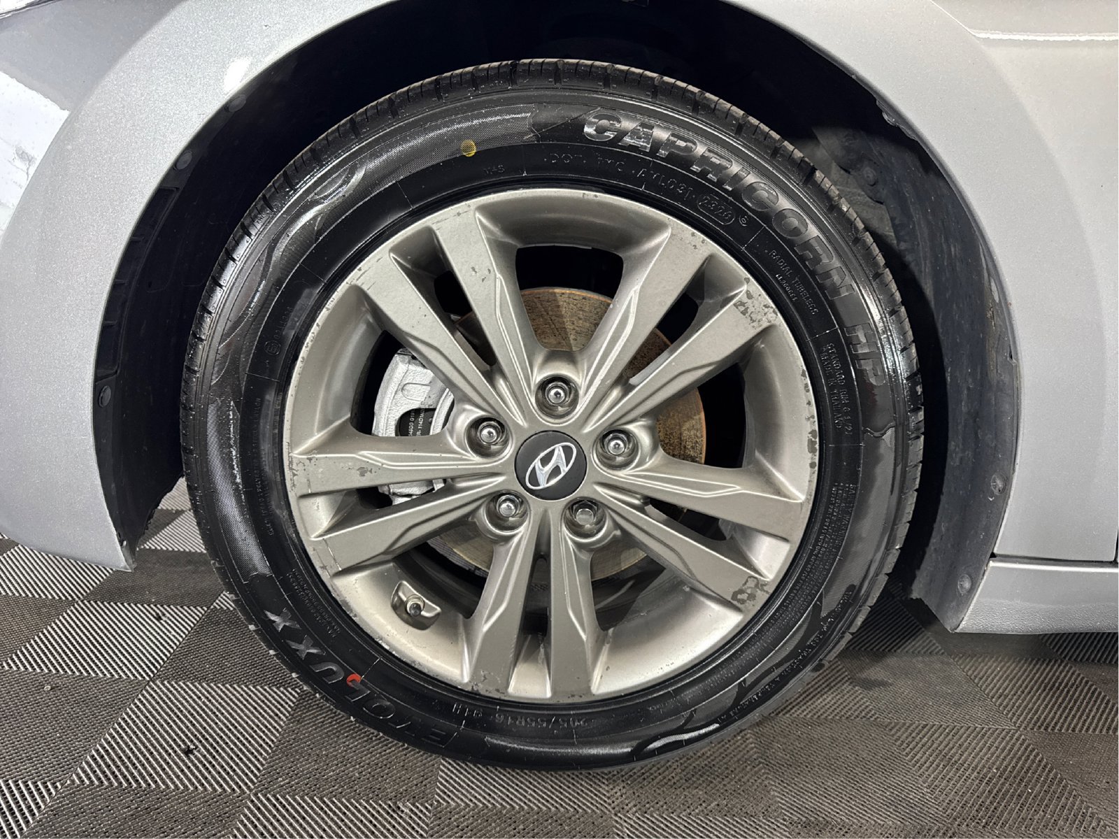 Used 2017 Hyundai Elantra SE FWD image 28