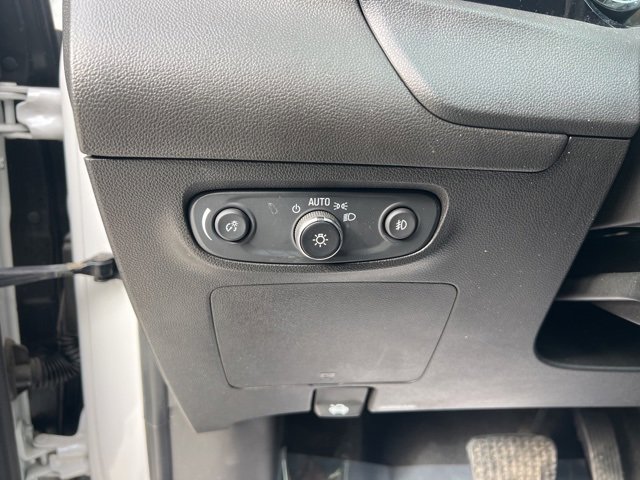 Used 2021 Buick Encore GX Essence w/ Experience Buick Package image 23