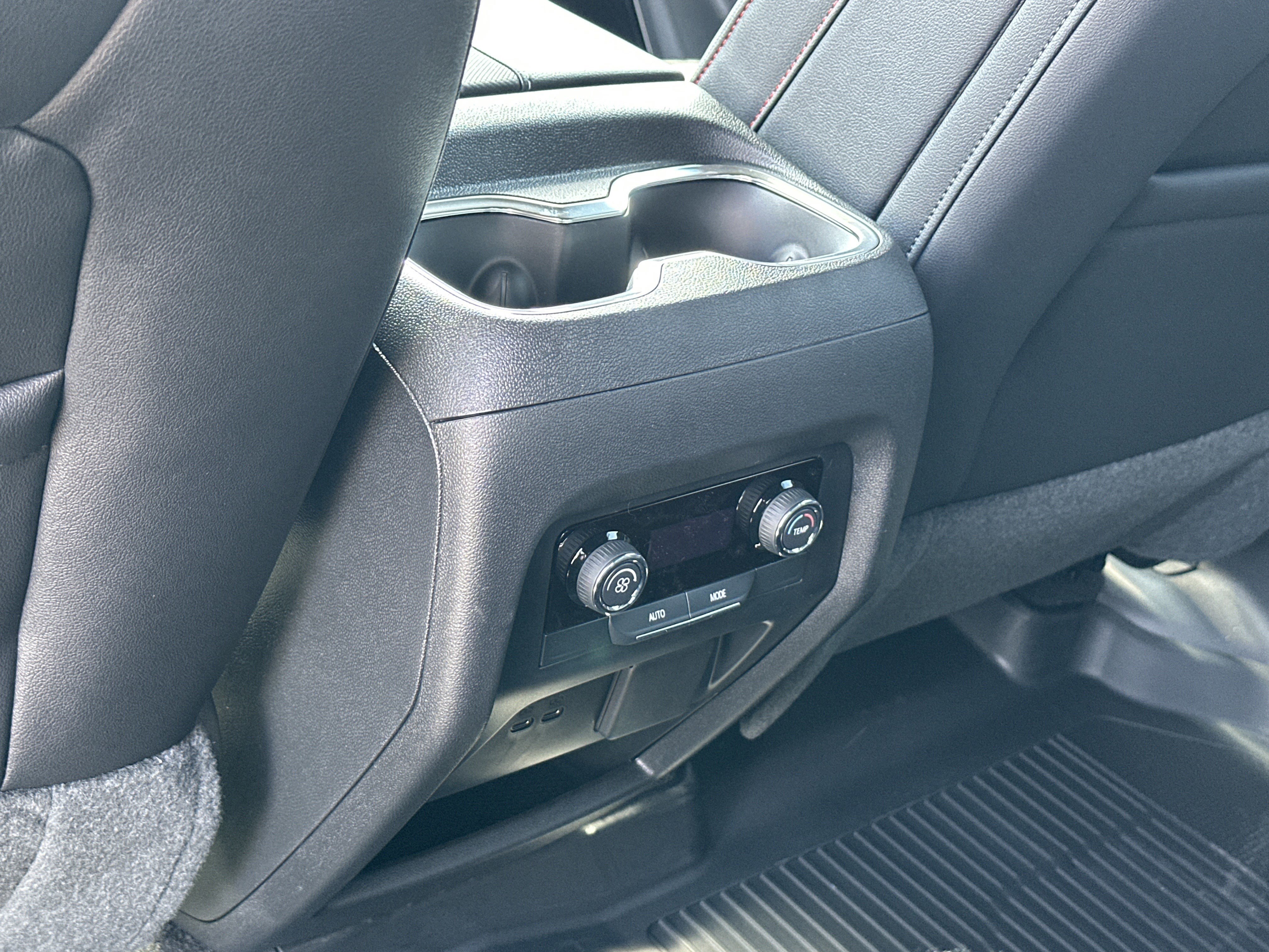 New 2026 Chevrolet Traverse Z71 w/ Enhanced Driving Package image 14