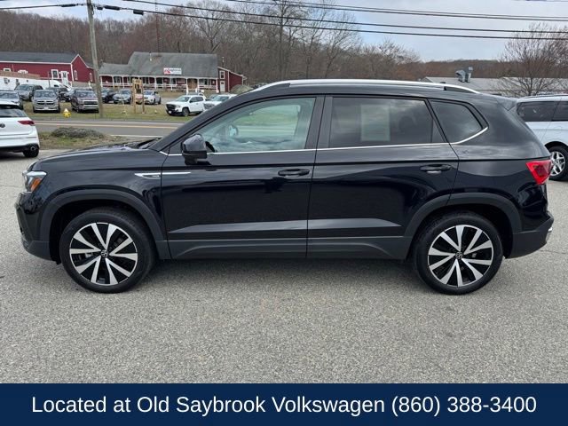 Used 2024 Volkswagen Taos SE image 8