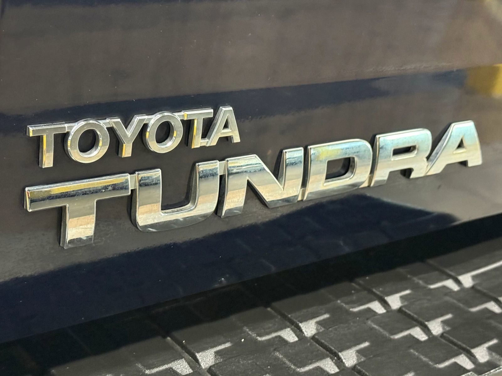 Used 2012 Toyota Tundra 4x4 Double Cab w/ TRD Off-Road Pkg image 13