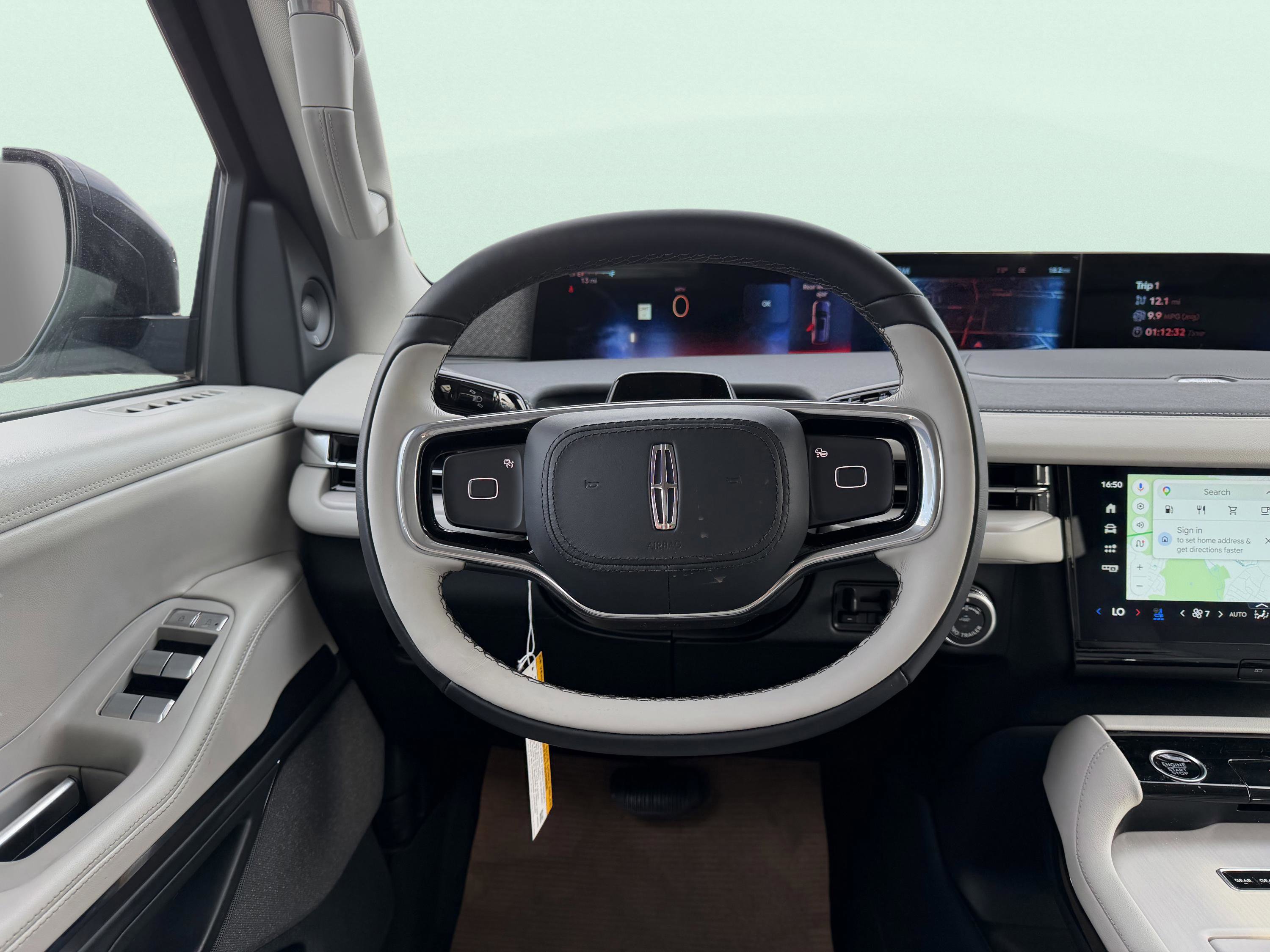 New 2026 Lincoln Navigator Reserve w/ Jet Appearance Package image 15