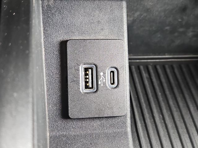 Used 2021 Ford F250 XLT w/ FX4 Off-Road Package image 23