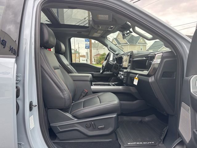 New 2026 Ford F250 Lariat w/ Black Appearance Package image 39