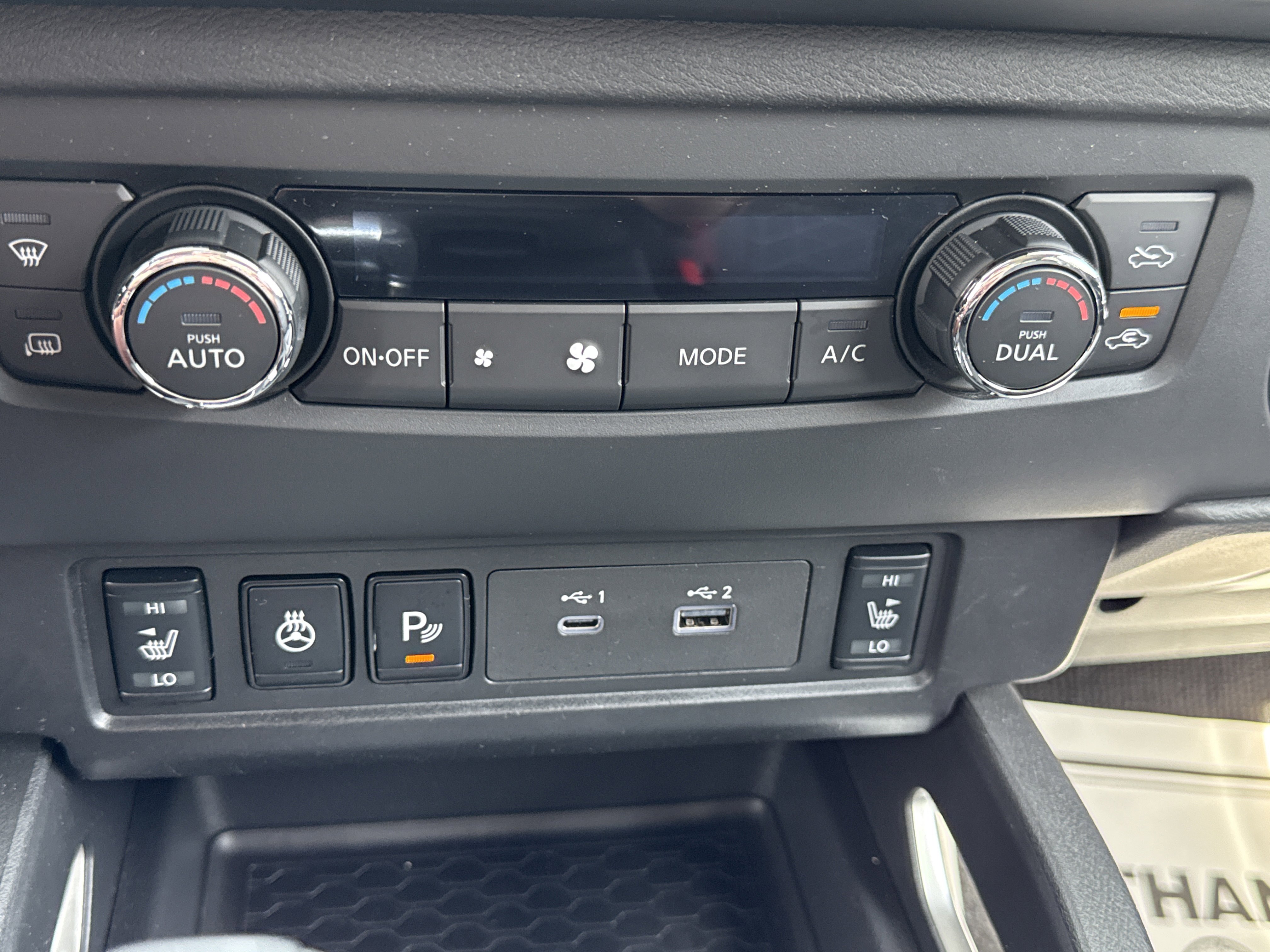 Used 2025 Nissan Frontier SV w/ SV Convenience Package image 7