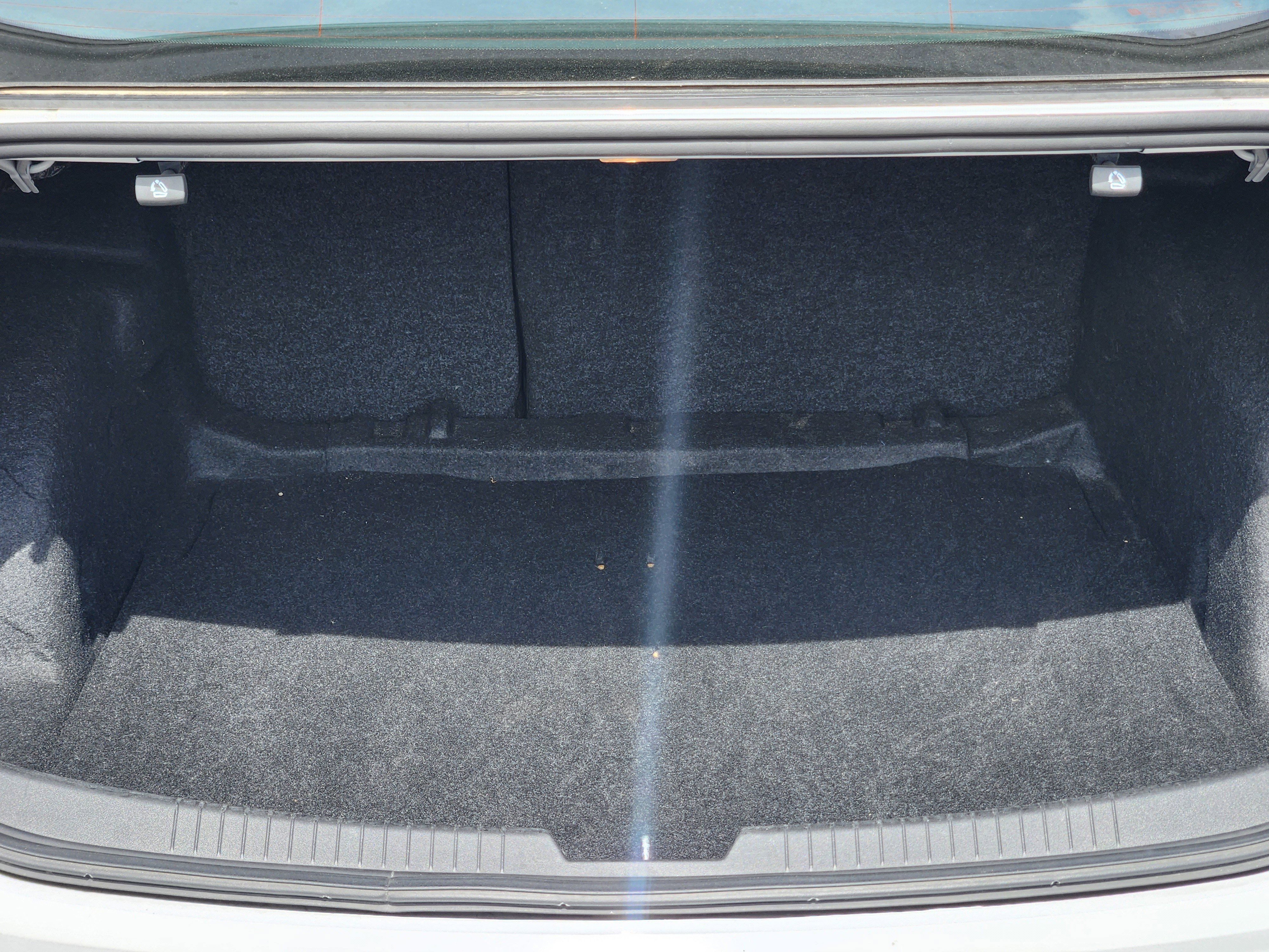 Used 2024 Chevrolet Malibu LT FWD image 21