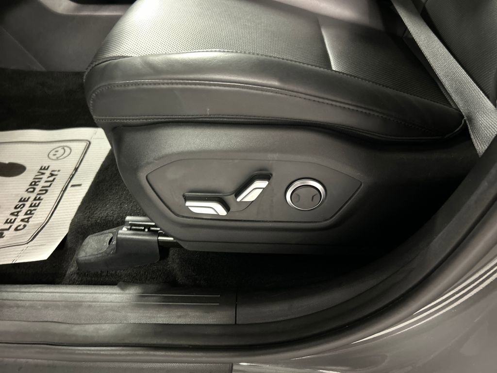 Used 2025 Hyundai Santa Fe SEL image 11