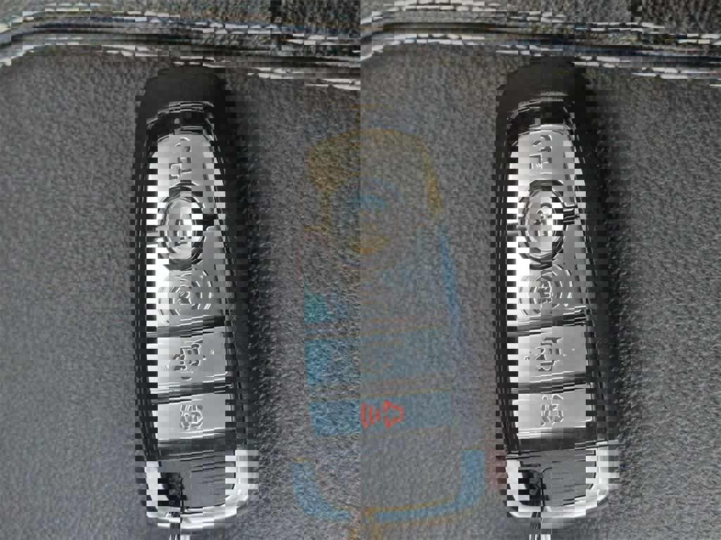 Used 2022 Ford Explorer ST image 36