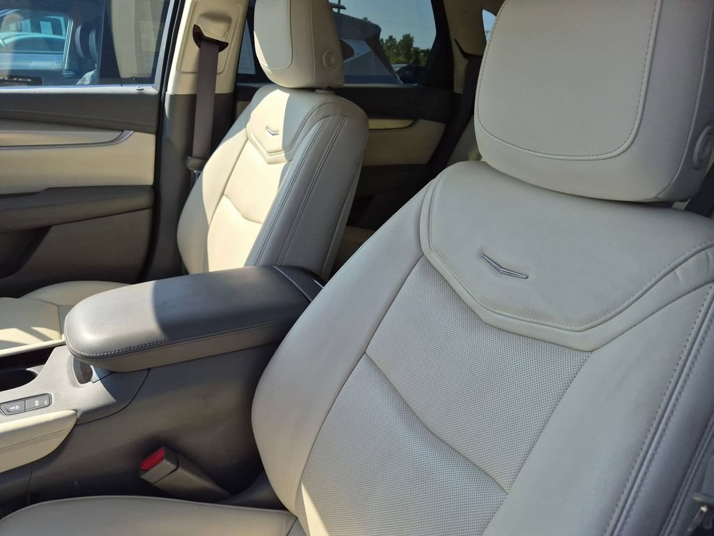 Used 2019 Cadillac XT5 Premium Luxury FWD image 10