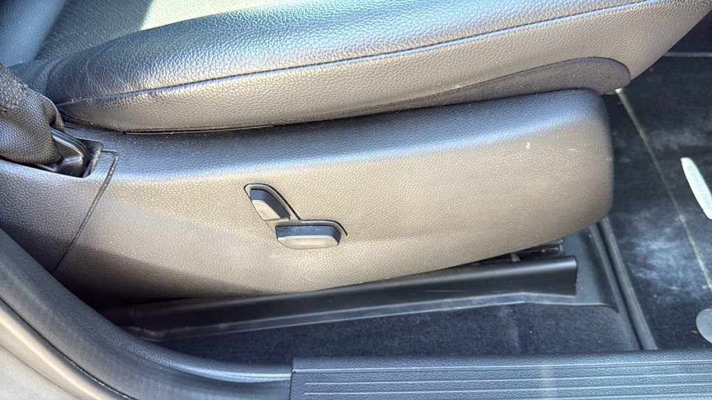 Used 2015 Mercedes-Benz GLK 350 4MATIC image 12