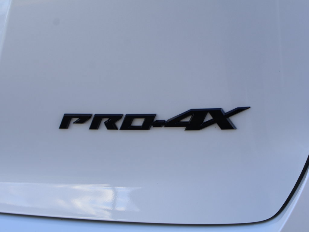 Used 2026 Nissan Armada PRO-4X AWD/4WD image 9
