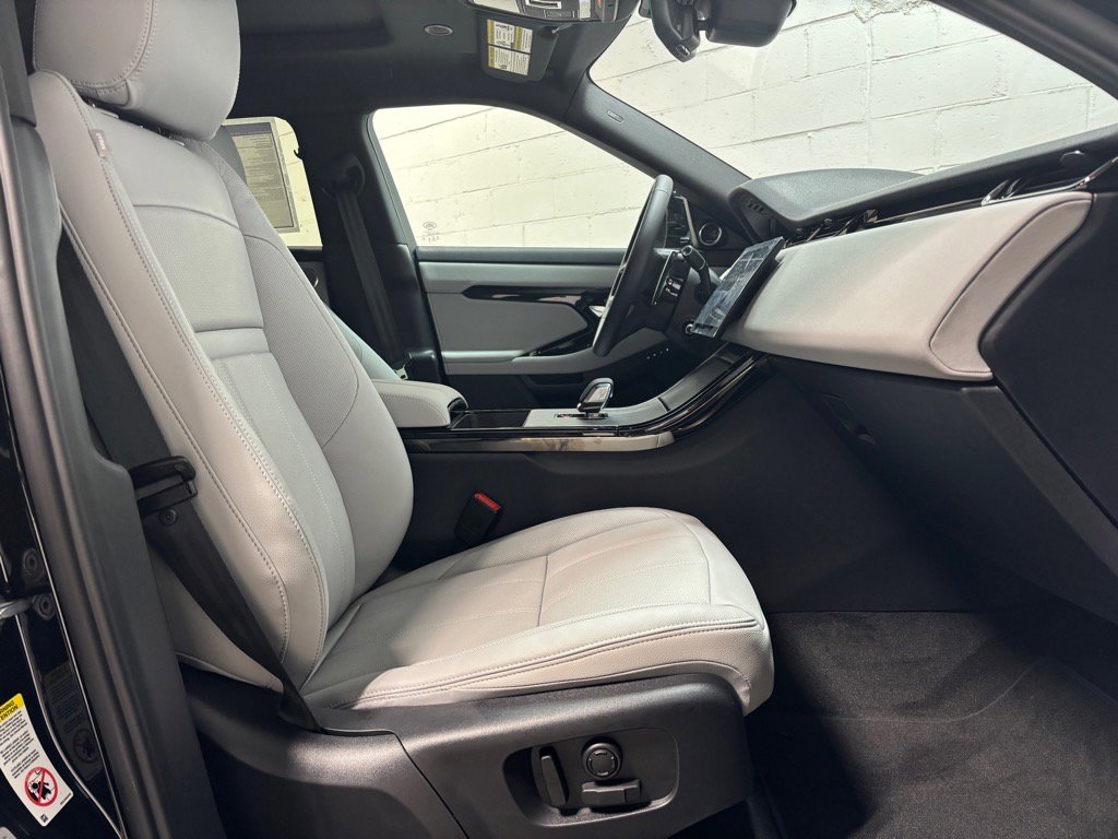 New 2026 Land Rover Range Rover Evoque S image 32