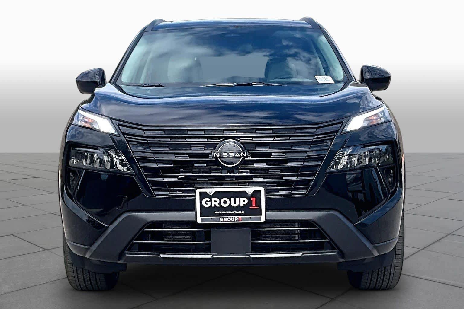 New 2027 Nissan Rogue Dark Armor FWD image 3