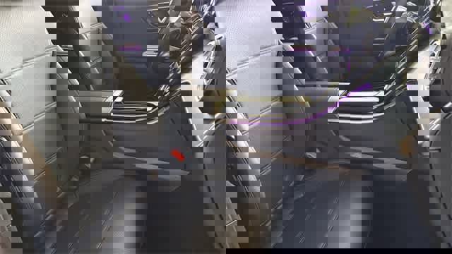 Used 2025 Mercedes-Benz GLC 300 4MATIC image 78