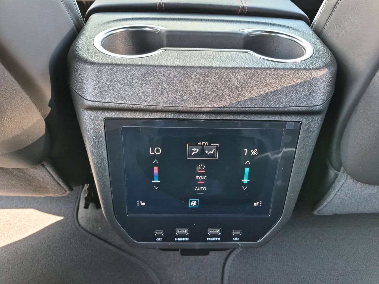 New 2026 GMC Yukon AT4 Ultimate AWD/4WD image 22
