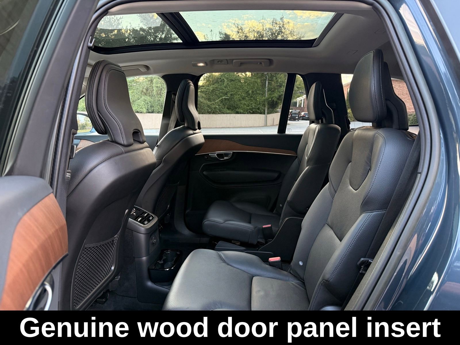 Used 2023 Volvo XC90 T8 Plus image 18