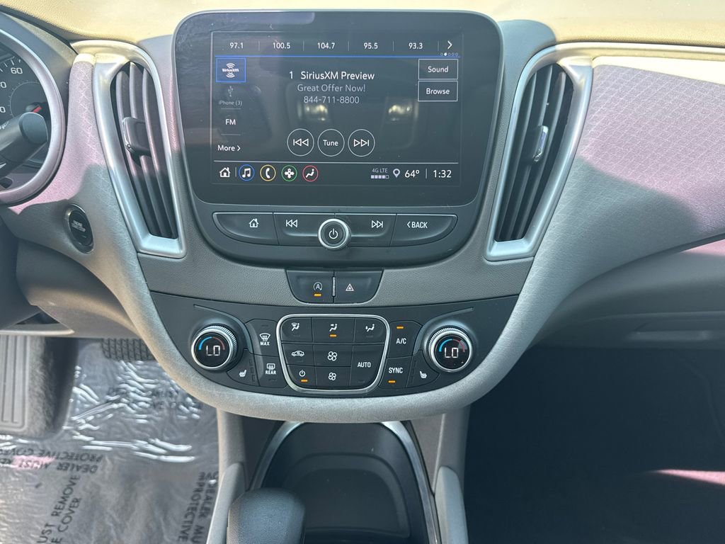 Used 2022 Chevrolet Malibu LT FWD image 28