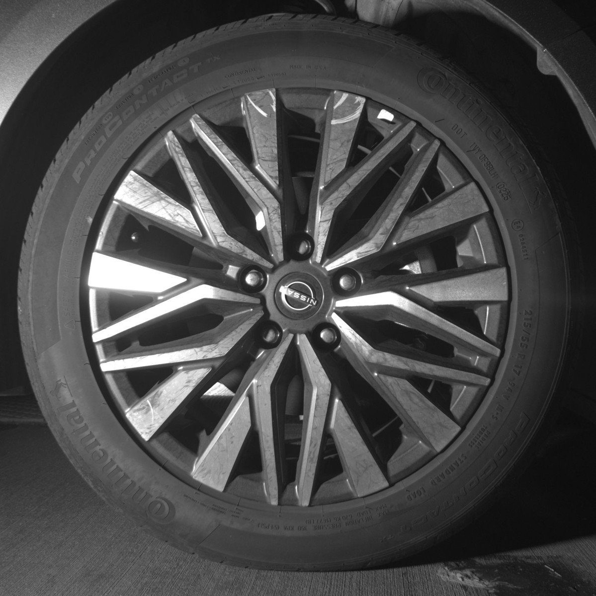 Used 2025 Nissan Altima 2.5 SV FWD image 13