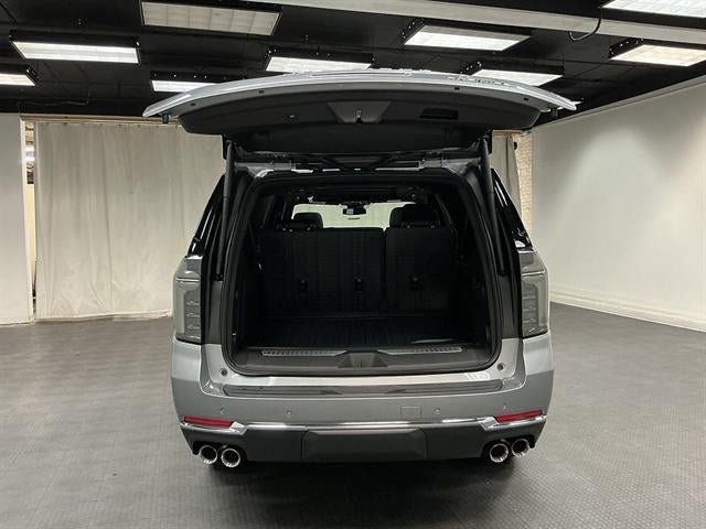 New 2026 Chevrolet Suburban Premier AWD/4WD image 32