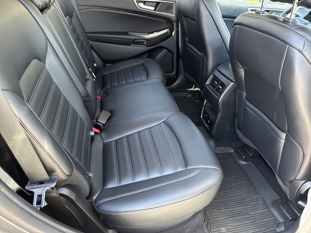 Used 2022 Ford Edge SEL w/ Convenience Package image 15