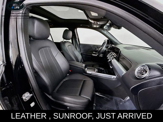 Used 2025 Mercedes-Benz GLB 250 GLB 250 w/ Exclusive Package image 29