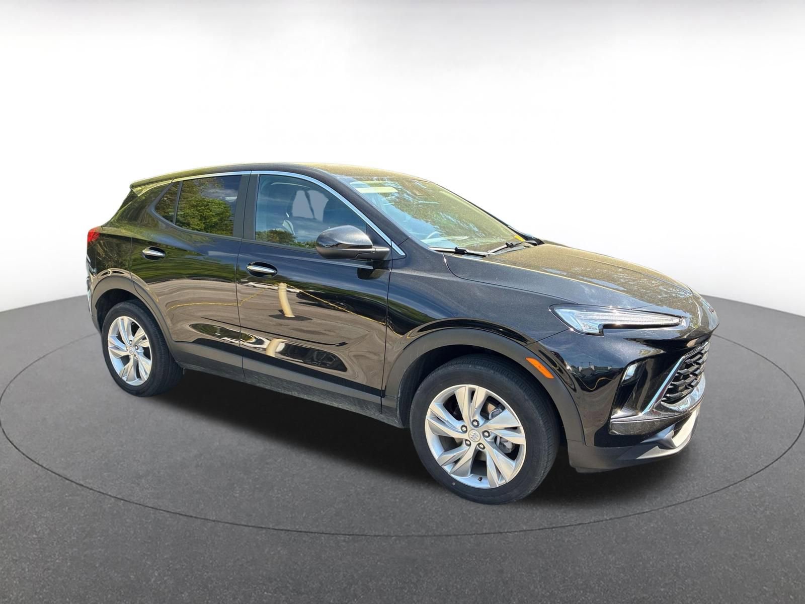 Used 2025 Buick Encore GX Preferred image 2