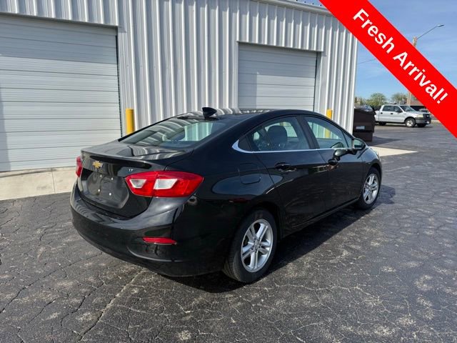 Used 2017 Chevrolet Cruze LT w/ Convenience Package FWD image 6
