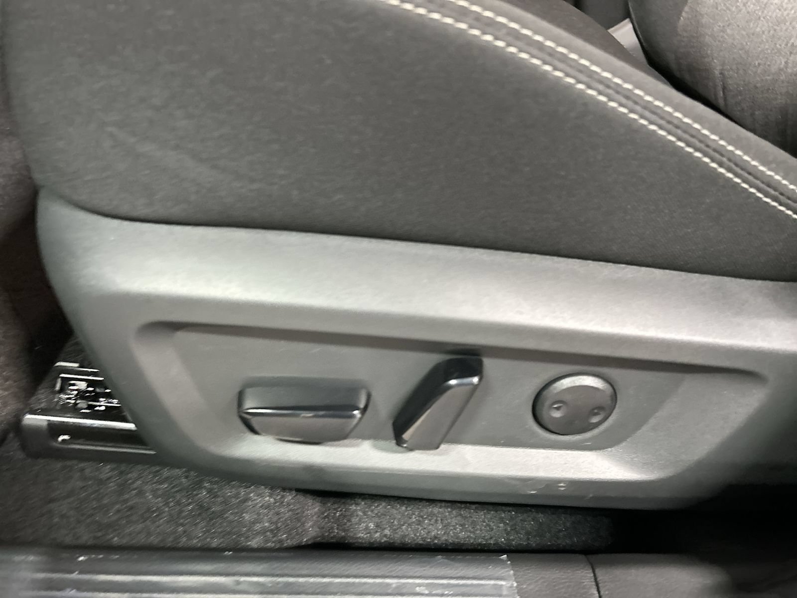 New 2026 Nissan Rogue SV w/ Cold Weather Package AWD/4WD image 26