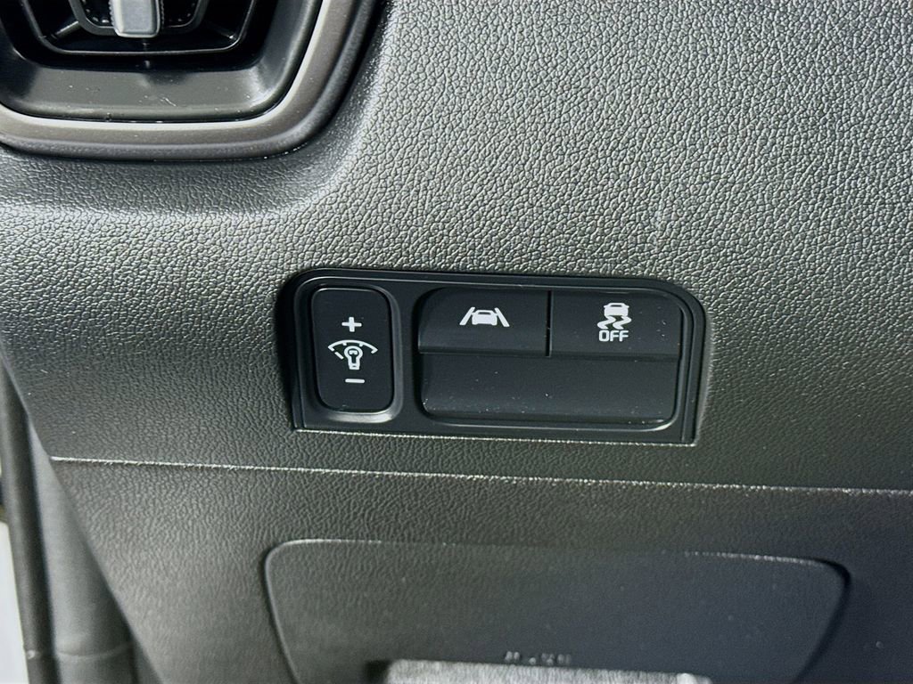 Used 2022 Kia Sorento LX image 18