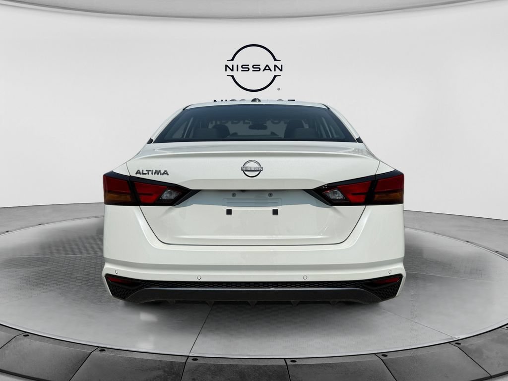 New 2026 Nissan Altima 2.5 SV FWD image 4