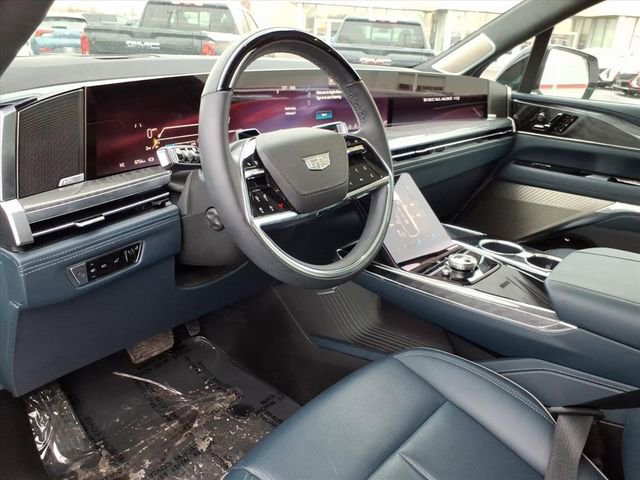 Certified 2025 Cadillac Escalade IQ Luxury 2 w/ LPO, Radiant Package image 3