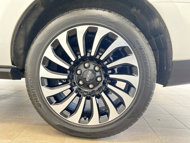 Used 2024 Lincoln Navigator Black Label image 25