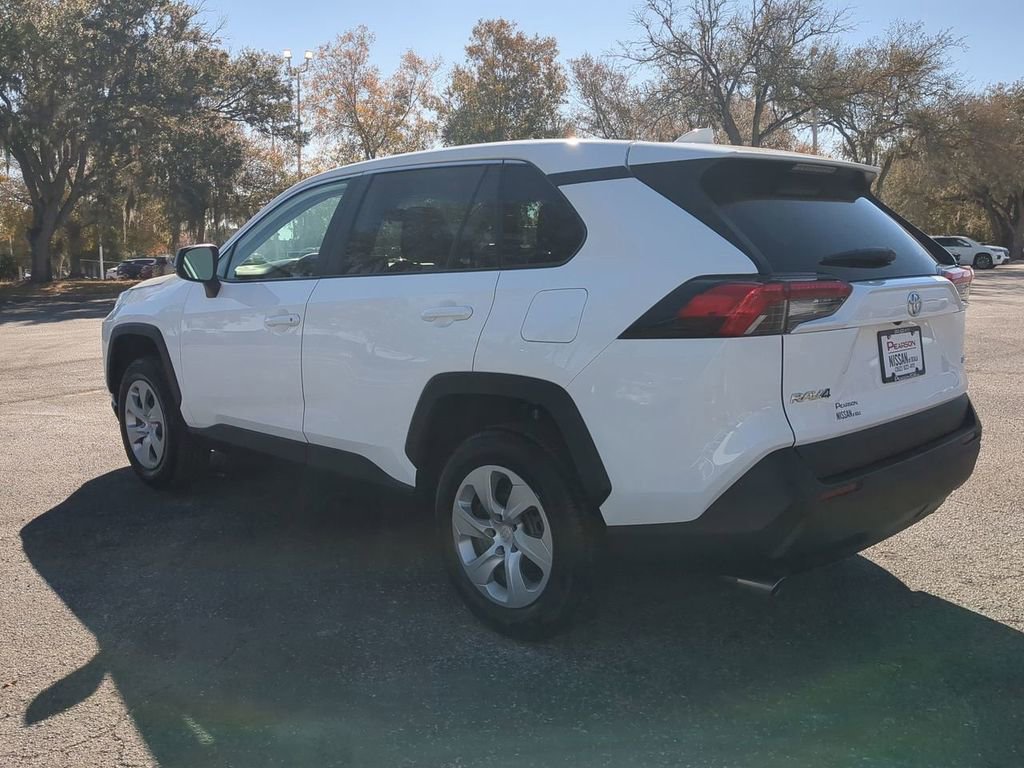 Used 2025 Toyota RAV4 LE image 7