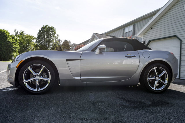 Used 2008 Saturn Sky Red Line RWD image 20